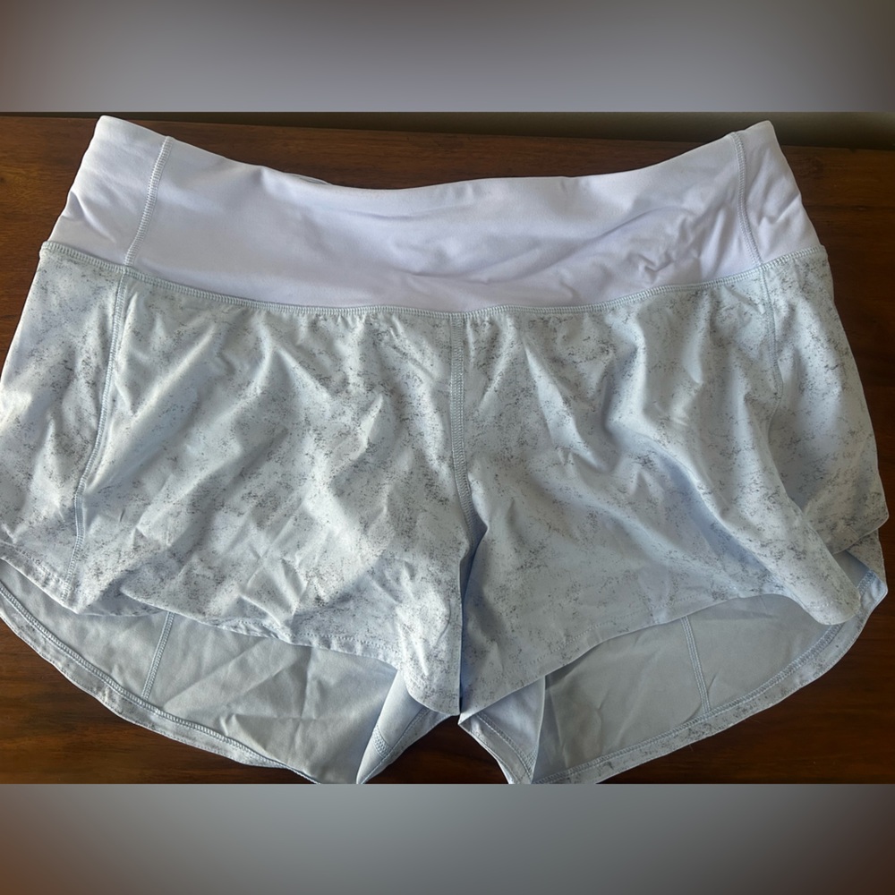 Speed Up Mid-Rise Shorts 4”